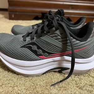 Saucony Sneakers Size 5